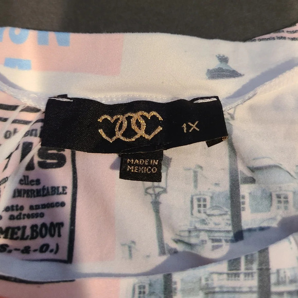 Newspaper print women's top short sleeve sz .1X tie in front - Picture 4 of 8